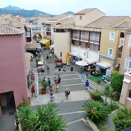 Poisson Bleu In Toller Mit Pools, Animation, Sportmoeglichkeiten By Riviera Homelife