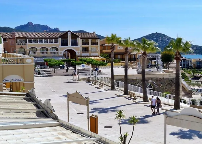 Poisson Bleu In Toller Mit Pools, Animation, Sportmoeglichkeiten By Riviera Homelife Apartment